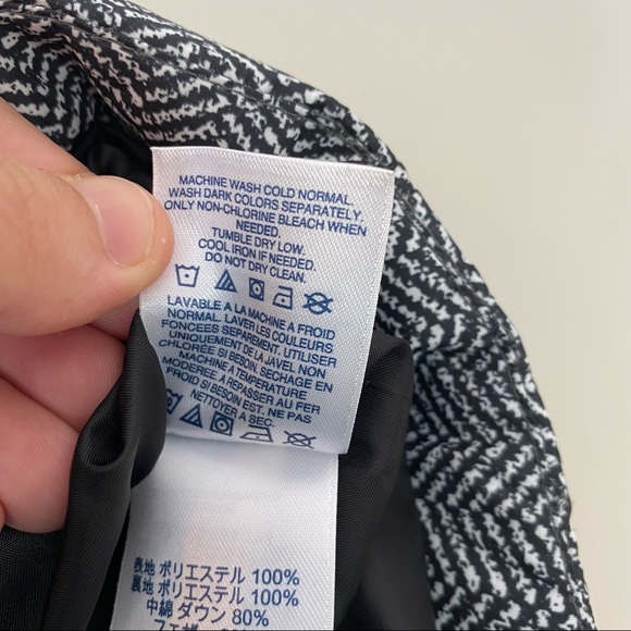 Lands' End Black and White Chevron Puffer Vest - Picture 6 of 9